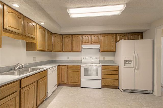 1261 SE Mill Street, Dearborn, MO 64439