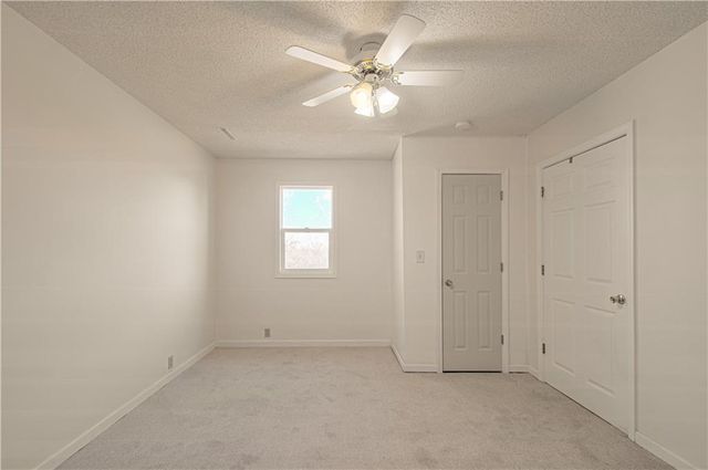 1261 SE Mill Street, Dearborn, MO 64439