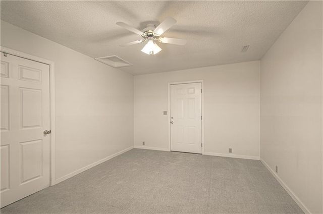 1261 SE Mill Street, Dearborn, MO 64439