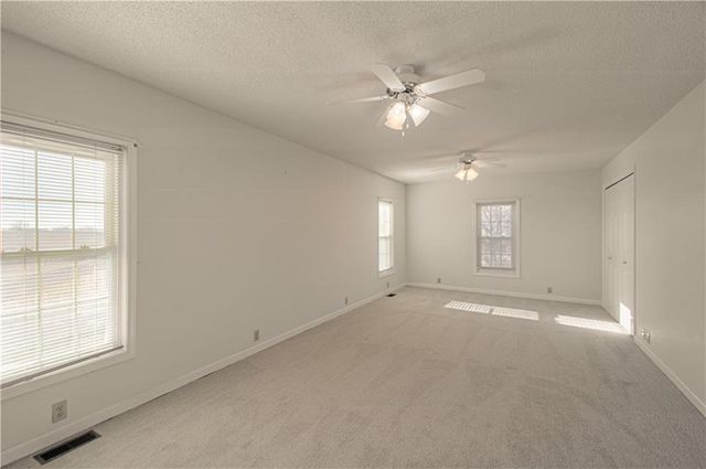 1261 SE Mill Street, Dearborn, MO 64439