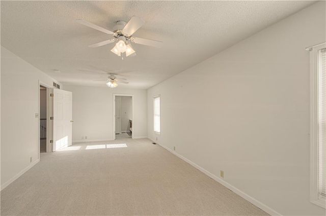 1261 SE Mill Street, Dearborn, MO 64439