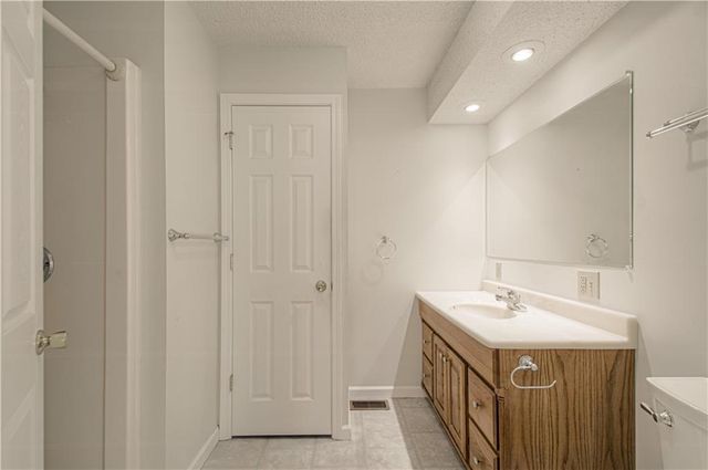 1261 SE Mill Street, Dearborn, MO 64439