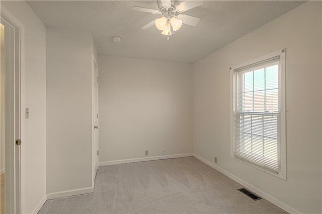 1261 SE Mill Street, Dearborn, MO 64439