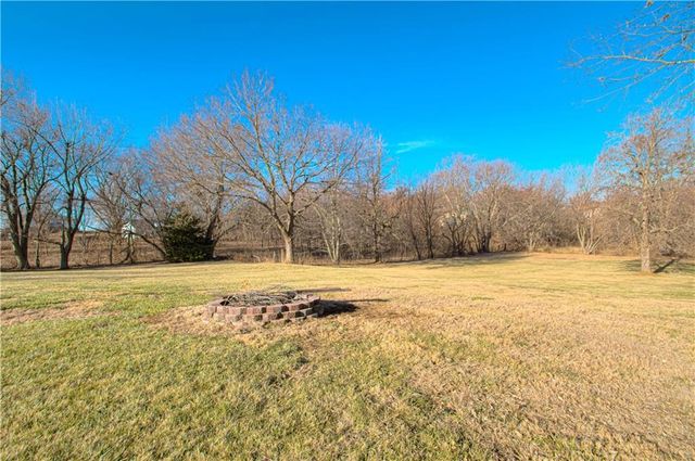 1261 SE Mill Street, Dearborn, MO 64439