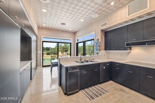 3039 E MARSHALL Avenue, Phoenix, AZ 85016