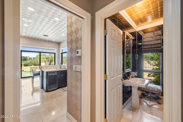 3039 E MARSHALL Avenue, Phoenix, AZ 85016