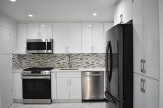 8024 Tatum Waterway Dr 5A, Miami Beach, FL 33141