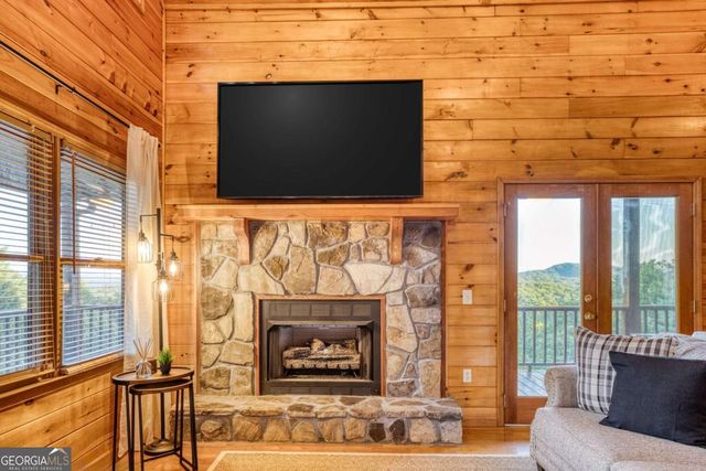 48 Lookout Drive, Blue Ridge, GA 30513