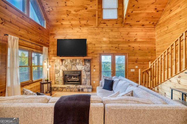 48 Lookout Drive, Blue Ridge, GA 30513