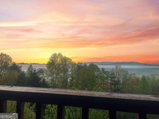 48 Lookout Drive, Blue Ridge, GA 30513