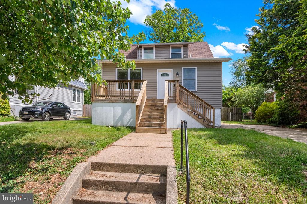 Image 1 of property listing at 3305 DEVONSHIRE DR, Baltimore, MD 21215
