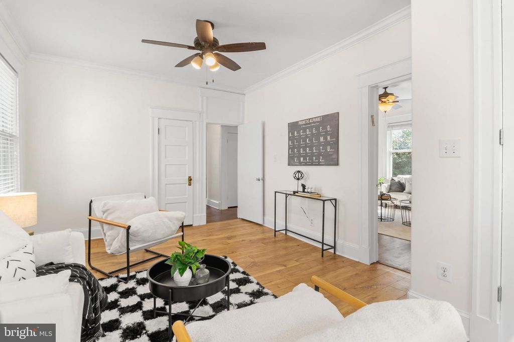 Image 10 of property listing at 3305 DEVONSHIRE DR, Baltimore, MD 21215