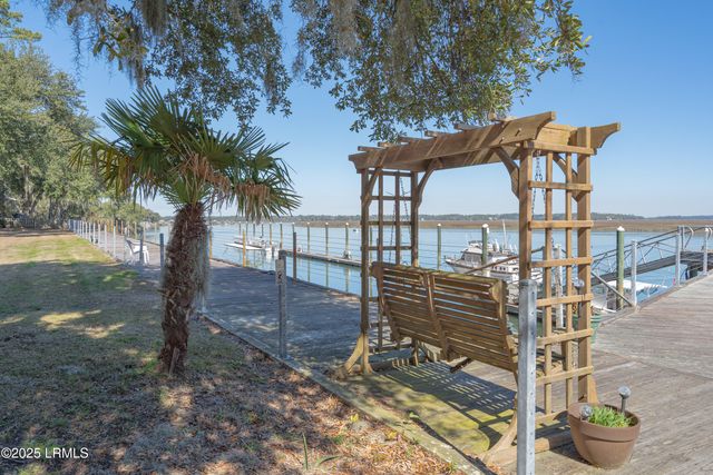 45 Battery Creek Club Drive, Beaufort, SC 29902