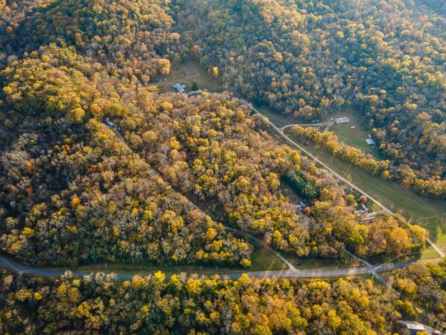 1916 Mack Benderman Rd, Culleoka, TN 38451