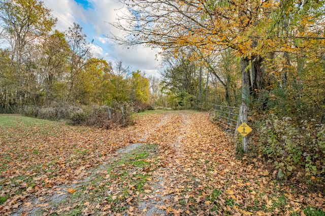 1916 Mack Benderman Rd, Culleoka, TN 38451