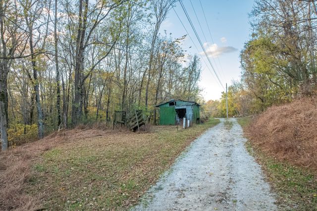 1916 Mack Benderman Rd, Culleoka, TN 38451