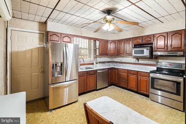 650 N 52ND ST, Philadelphia, PA 19131