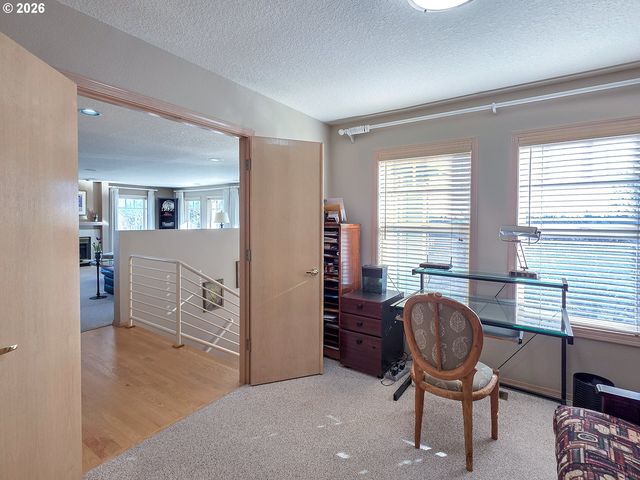 13055 Sw PEACHVALE St, Portland, OR 97224