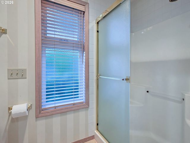 13055 Sw PEACHVALE St, Portland, OR 97224