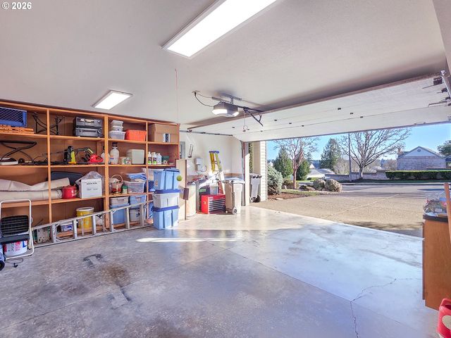 13055 Sw PEACHVALE St, Portland, OR 97224