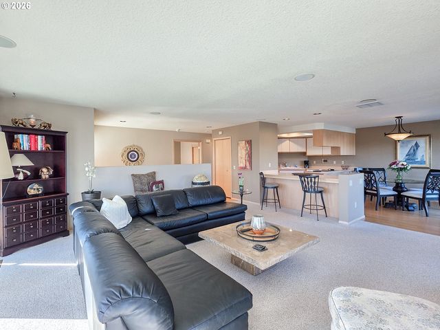 13055 Sw PEACHVALE St, Portland, OR 97224