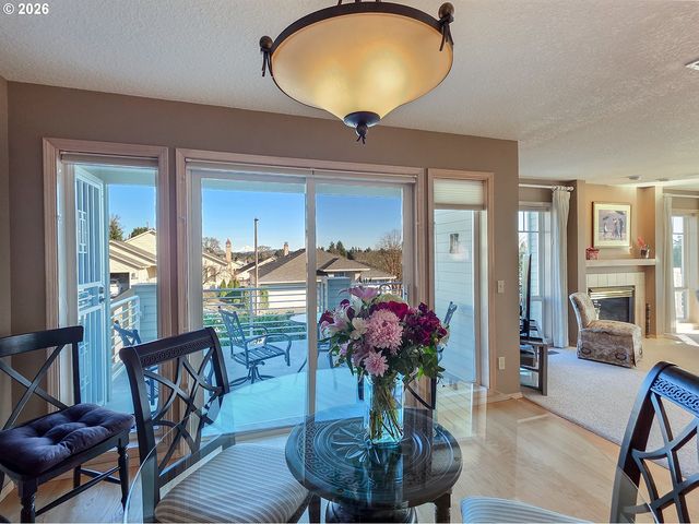 13055 Sw PEACHVALE St, Portland, OR 97224