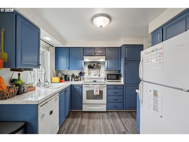 13050 Sw 17TH St, Beaverton, OR 97008