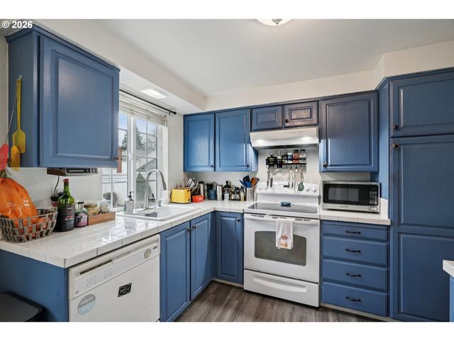 13050 Sw 17TH St, Beaverton, OR 97008