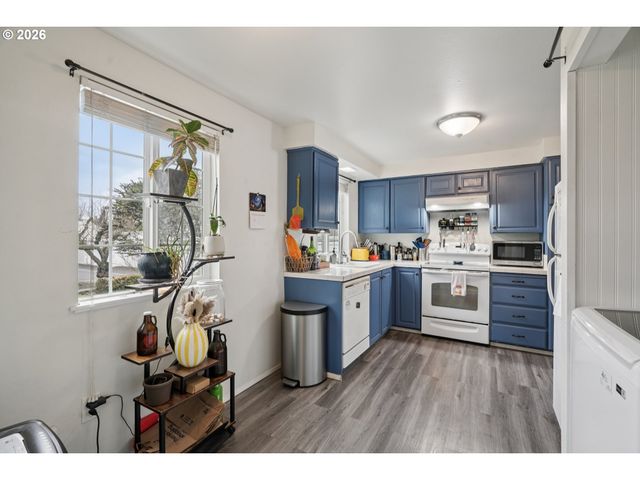 13050 Sw 17TH St, Beaverton, OR 97008