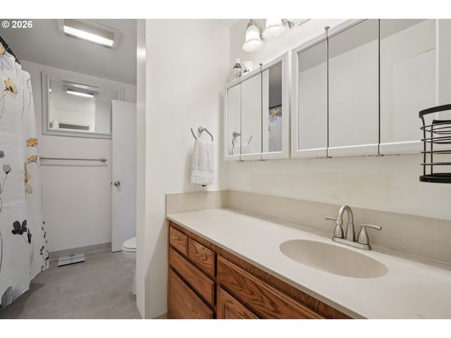 13050 Sw 17TH St, Beaverton, OR 97008