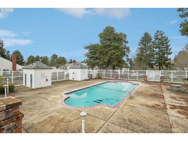 13050 Sw 17TH St, Beaverton, OR 97008