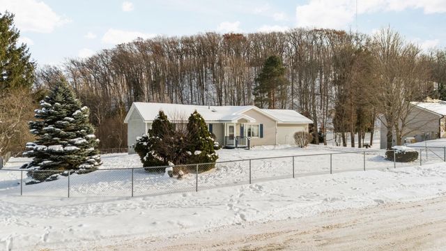 13781 Bayview Drive, Traverse City, MI 49684
