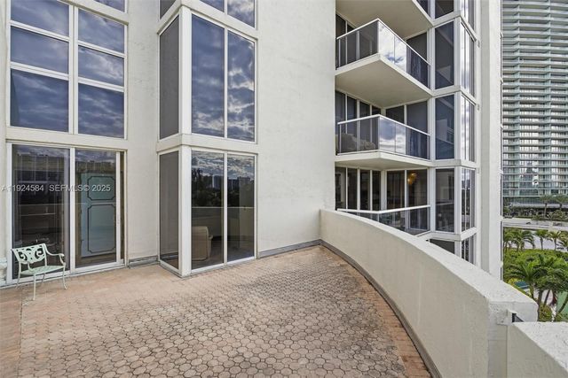 19111 Collins Ave 505, Sunny Isles Beach, FL 33160