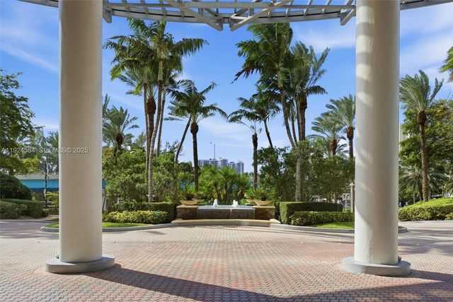 19111 Collins Ave 505, Sunny Isles Beach, FL 33160