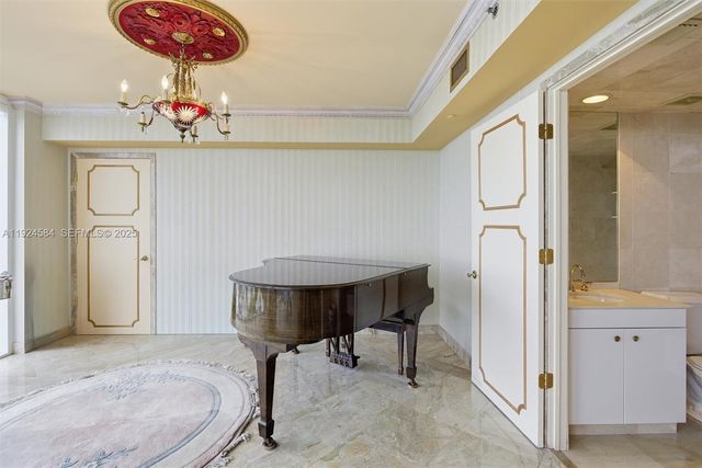 19111 Collins Ave 505, Sunny Isles Beach, FL 33160