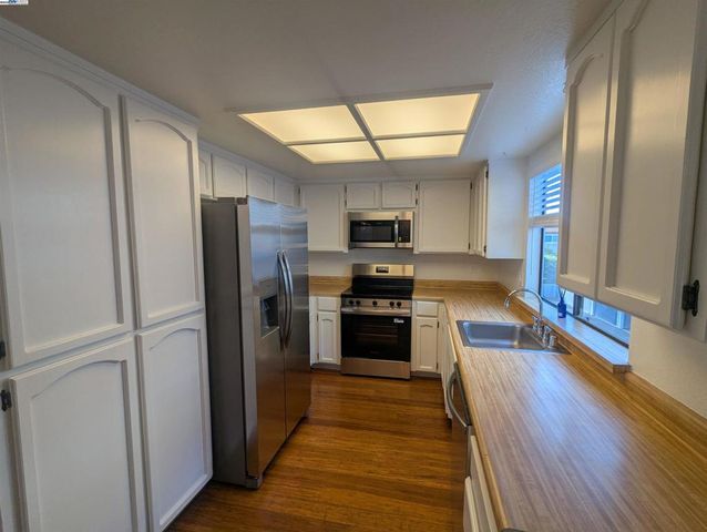 744 Palomino Drive, Pleasanton, CA 94566