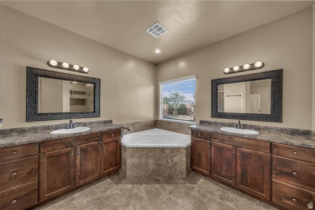 3673 S CANNON WAY, Washington, UT 84780