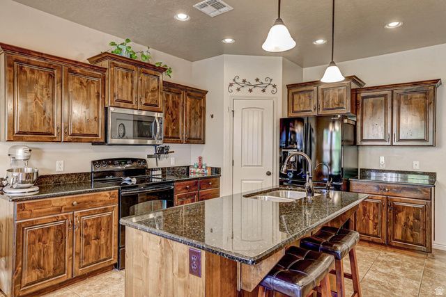 3673 S CANNON WAY, Washington, UT 84780