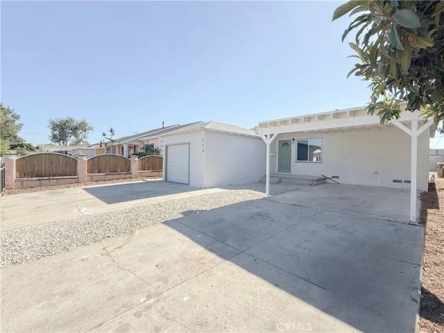 213 N Broadacres Avenue, Compton, CA 90220
