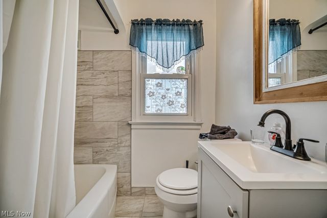 8023 Ivandale, Parma, OH 44129