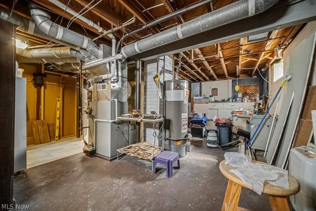 8023 Ivandale, Parma, OH 44129