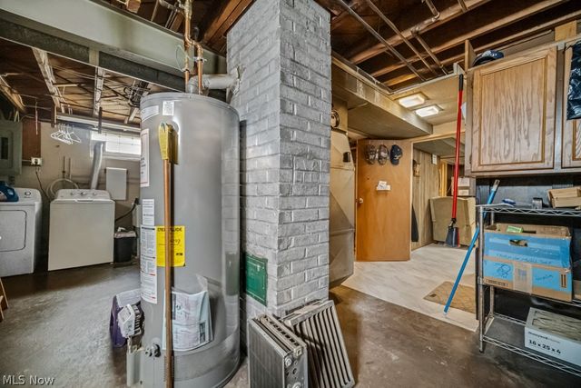 8023 Ivandale, Parma, OH 44129