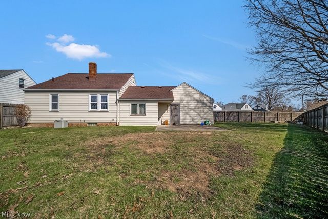 8023 Ivandale, Parma, OH 44129