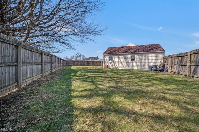 8023 Ivandale, Parma, OH 44129