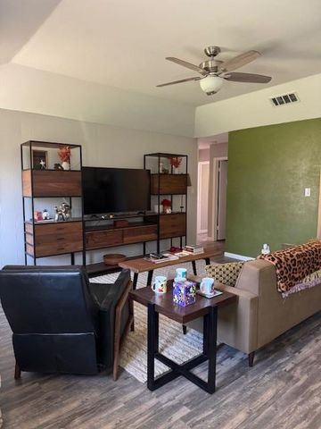 9512 EDDYSTONE, Austin, TX 78729