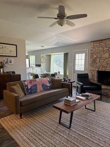 9512 EDDYSTONE, Austin, TX 78729