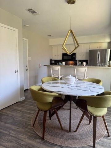 9512 EDDYSTONE, Austin, TX 78729