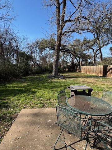9512 EDDYSTONE, Austin, TX 78729