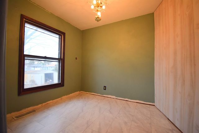 69 Cherry Drive, Mt Vernon, IL 62864