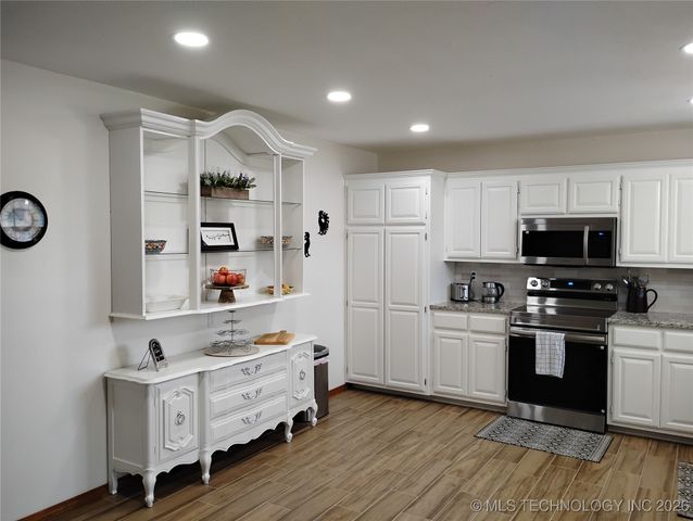 620 Grove Crest Road, Pryor, OK 74361